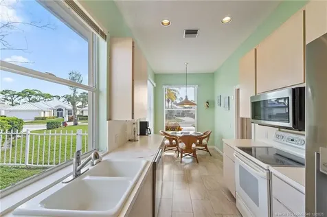 7756 SE Bay Cedar Circle Hobe Sound FL 33455