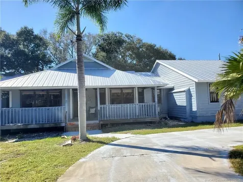 2366 SE Country Club Lane Stuart FL 34996