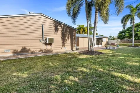 3194 SE Jefferson Street Stuart FL 34997
