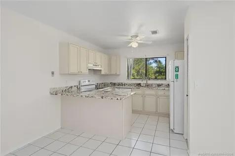 1456 SE Colchester Circle Port St Lucie FL 34952