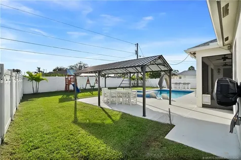 2662 SW Import Drive Port St Lucie FL 34987