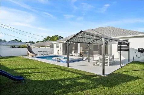 2662 SW Import Drive Port St Lucie FL 34987