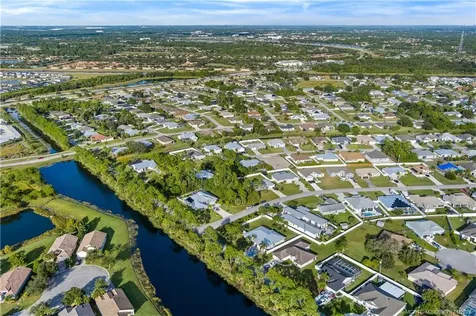 2662 SW Import Drive Port St Lucie FL 34987