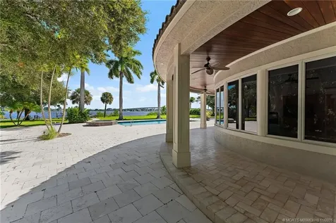 301 SE Harbor Point Drive Stuart FL 34996