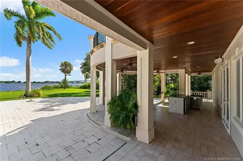 301 SE Harbor Point Drive Stuart FL 34996