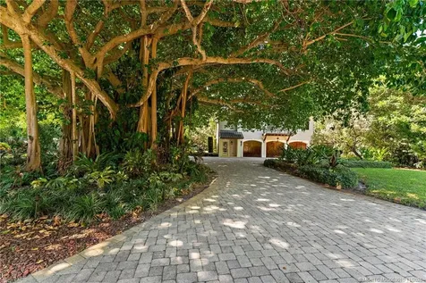 301 SE Harbor Point Drive Stuart FL 34996