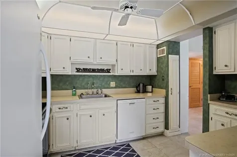 1800 SE Saint Lucie Boulevard Stuart FL 34996