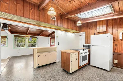 1395 NE Waveland Avenue Jensen Beach FL 34957