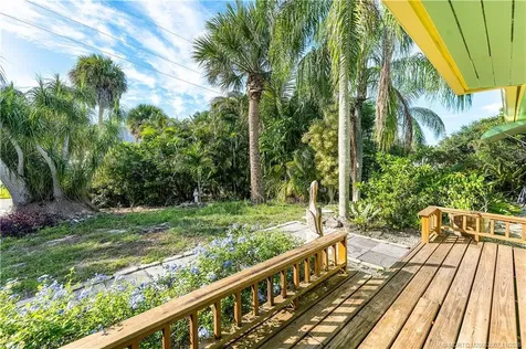 1395 NE Waveland Avenue Jensen Beach FL 34957