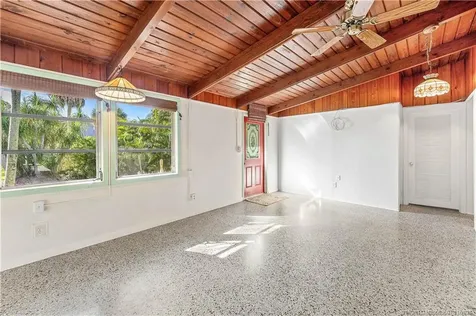 1395 NE Waveland Avenue Jensen Beach FL 34957