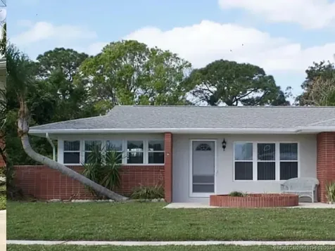 874 SW Ivanhoe Drive Port St Lucie FL 34983