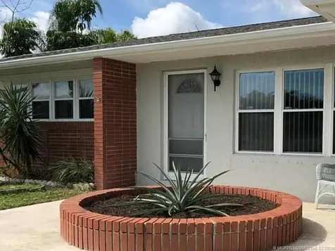 874 SW Ivanhoe Drive Port St Lucie FL 34983