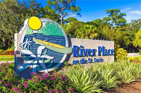 668 NE Waters Edge Lane Port St Lucie FL 34983