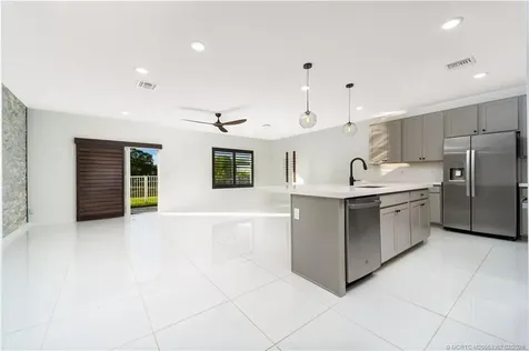 668 NE Waters Edge Lane Port St Lucie FL 34983