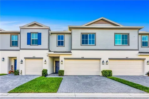 668 NE Waters Edge Lane Port St Lucie FL 34983