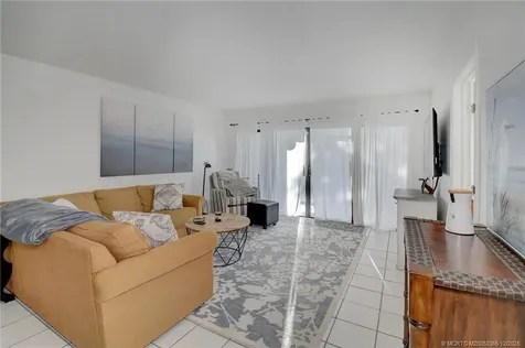 1701 Presidential Way West Palm Beach FL 33401