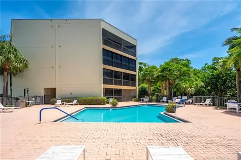 221 NE Plantation Road Stuart FL 34996