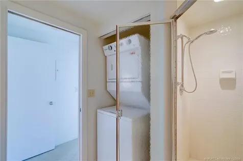 221 NE Plantation Road Stuart FL 34996