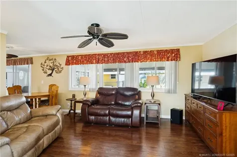 7398 SE Swan Avenue Hobe Sound FL 33455
