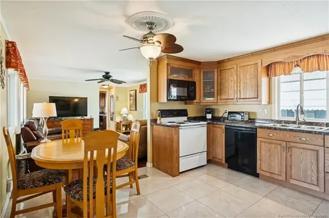 7398 SE Swan Avenue Hobe Sound FL 33455