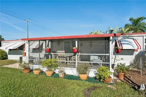 7398 SE Swan Avenue Hobe Sound FL 33455