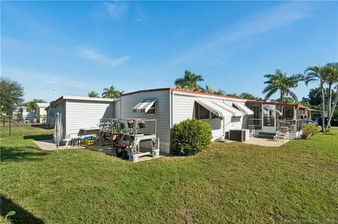 7398 SE Swan Avenue Hobe Sound FL 33455
