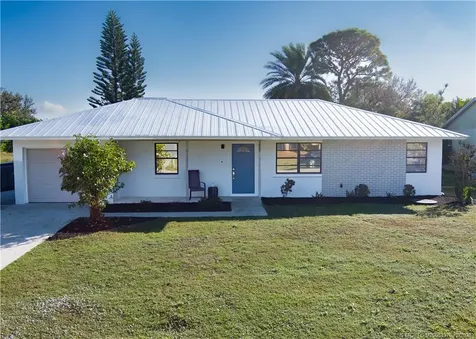 1425 SE Morrow Street Port St Lucie FL 34983