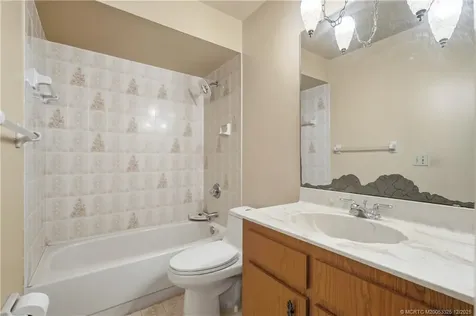 242 SE Duxbury Avenue Port St Lucie FL 34983