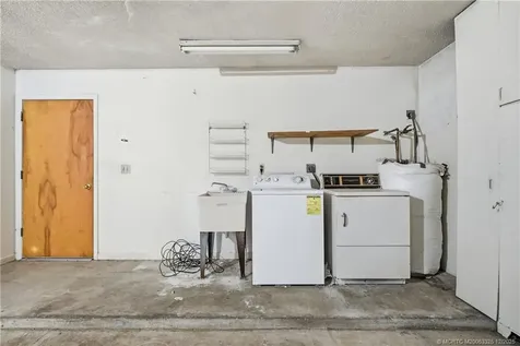 242 SE Duxbury Avenue Port St Lucie FL 34983