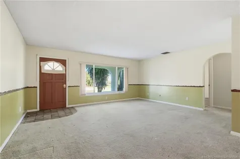 242 SE Duxbury Avenue Port St Lucie FL 34983