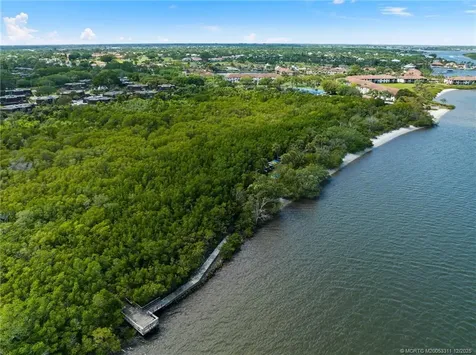 5802 SE Riverboat Drive Stuart FL 34997