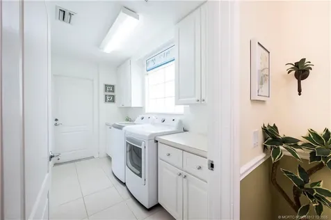 9293 SE Hawks Nest Court Hobe Sound FL 33455