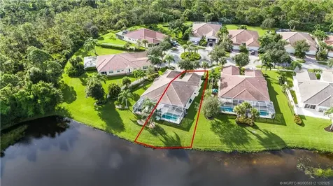9293 SE Hawks Nest Court Hobe Sound FL 33455