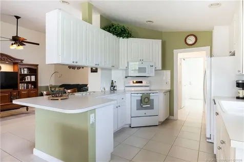 9293 SE Hawks Nest Court Hobe Sound FL 33455