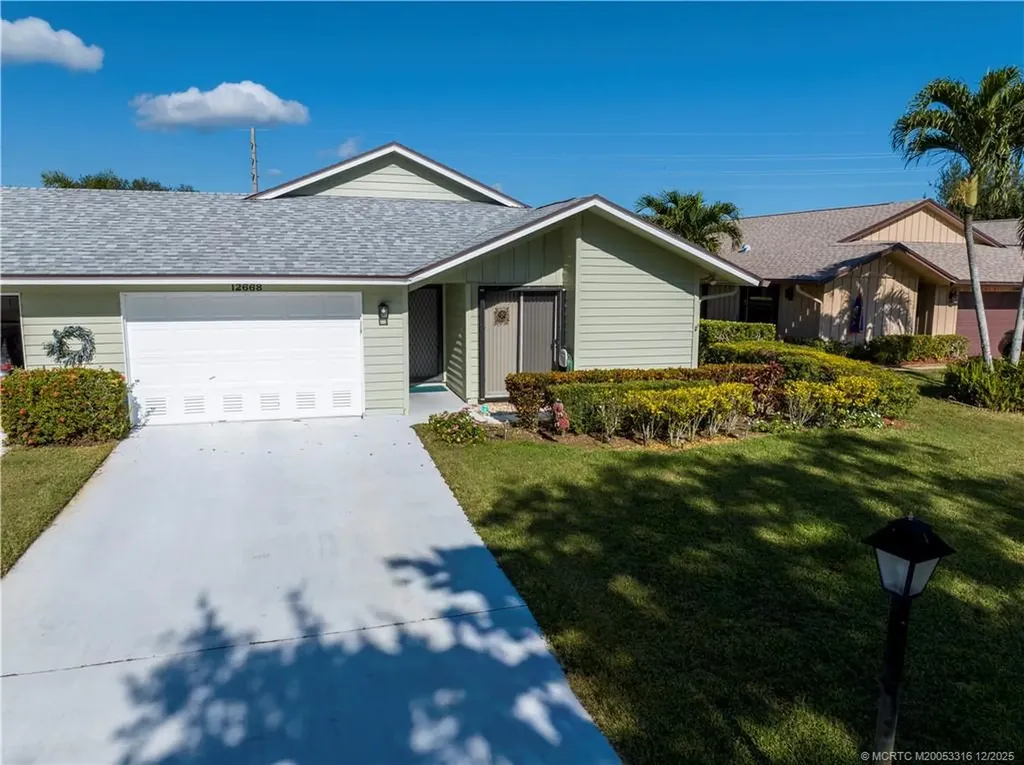 12668 SE Cascades Court Hobe Sound FL 33455