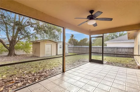 252 NW Lincoln Avenue Port St Lucie FL 34983