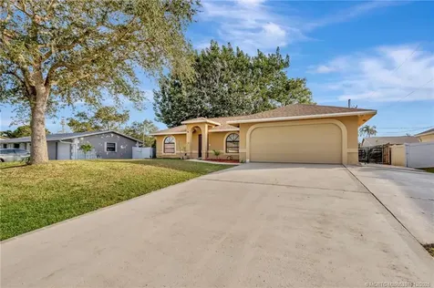 252 NW Lincoln Avenue Port St Lucie FL 34983