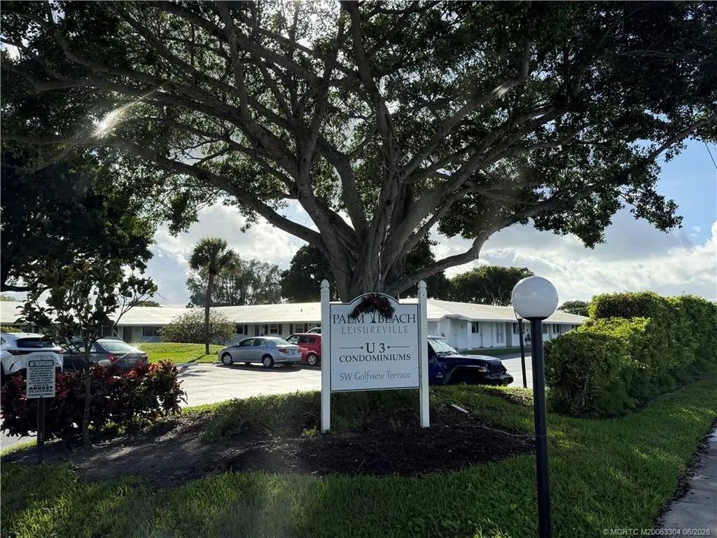 300 SW Golfview Terrace Boynton Beach FL 33426