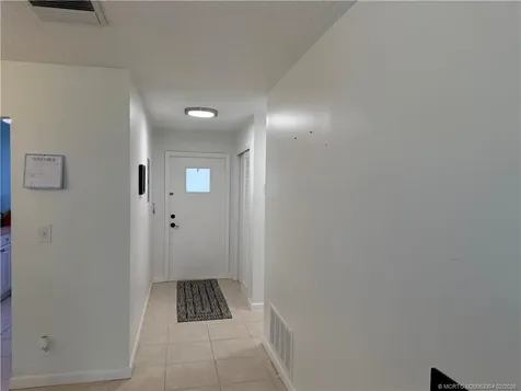 300 SW Golfview Terrace Boynton Beach FL 33426