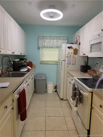 300 SW Golfview Terrace Boynton Beach FL 33426