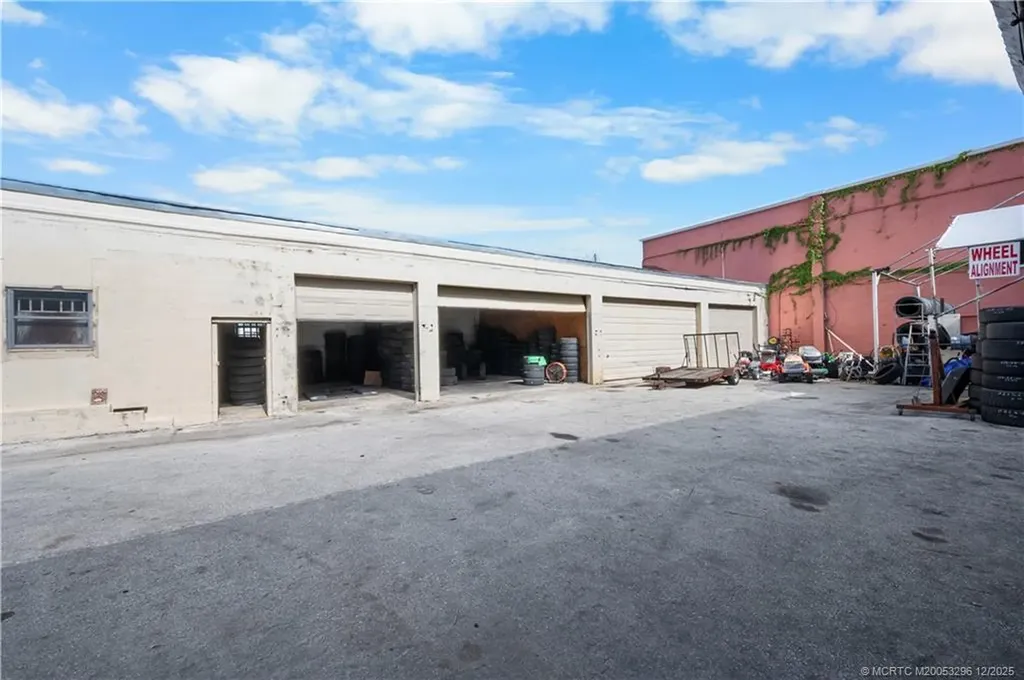 3173 SE Railroad Avenue Stuart FL 34997