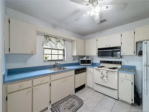 2388 SE Brekenridge Circle Port St Lucie FL 34952