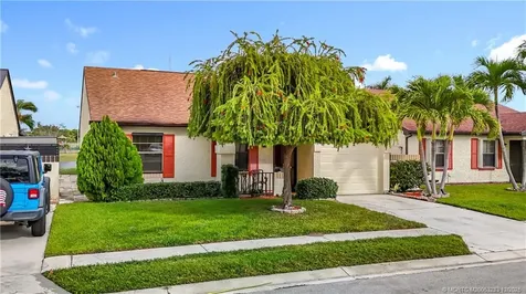 2388 SE Breckenridge Circle Port St Lucie FL 34952