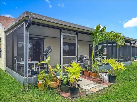 2388 SE Brekenridge Circle Port St Lucie FL 34952