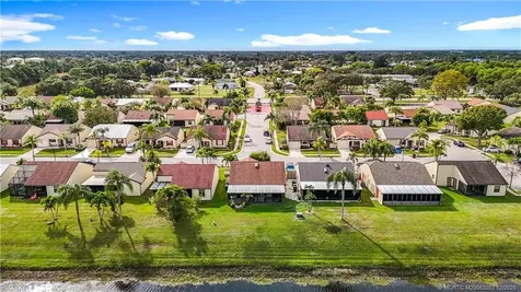 2388 SE Brekenridge Circle Port St Lucie FL 34952