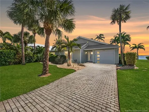 3961 NE Breakwater Drive Jensen Beach FL 34957