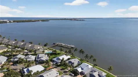 3961 NE Breakwater Drive Jensen Beach FL 34957