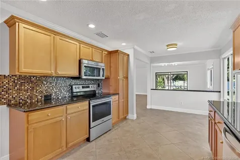 2041 SE Giffen Avenue Port St Lucie FL 34952