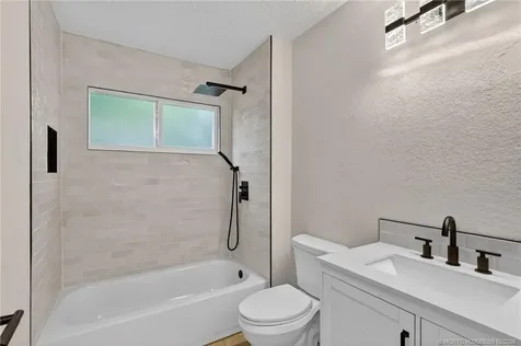 2041 SE Giffen Avenue Port St Lucie FL 34952