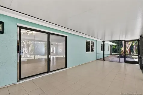 2041 SE Giffen Avenue Port St Lucie FL 34952